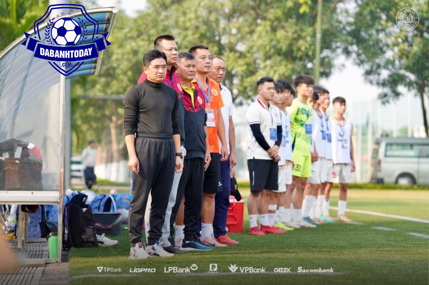 “Án Kỷ Luật Dành Cho Trợ Lý Huấn Luyện Viên U19 CAHN: Chi Tiết Vụ Việc”